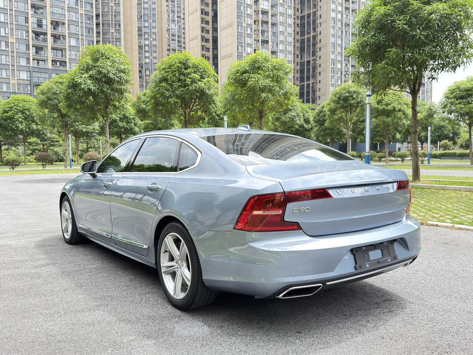 Volvo S90 2019 thumb 2