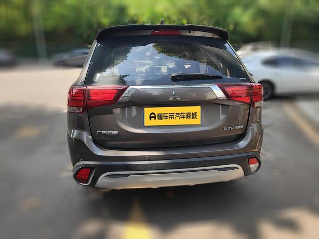 Mitsubishi Outlander 2019 thumb 3