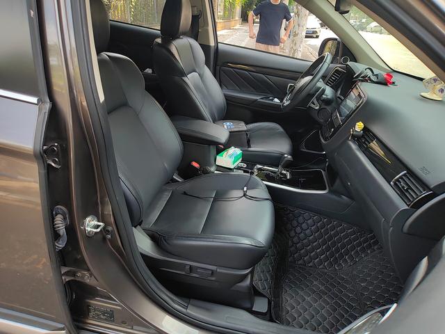 Mitsubishi Outlander 2019 thumb 6