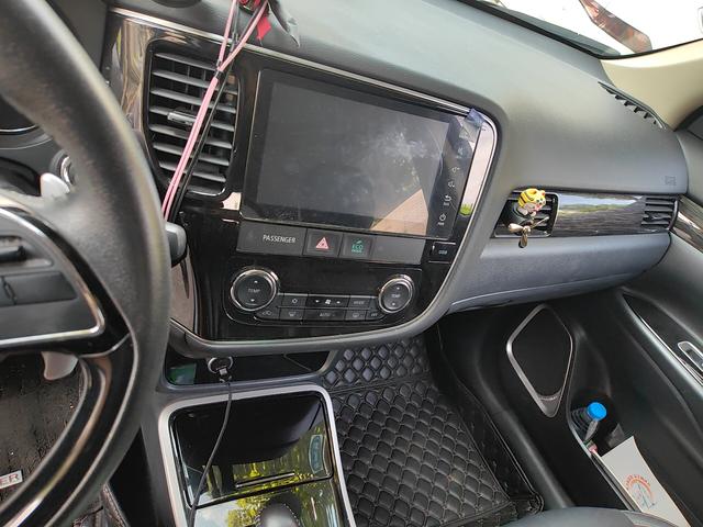 Mitsubishi Outlander 2019 thumb 10