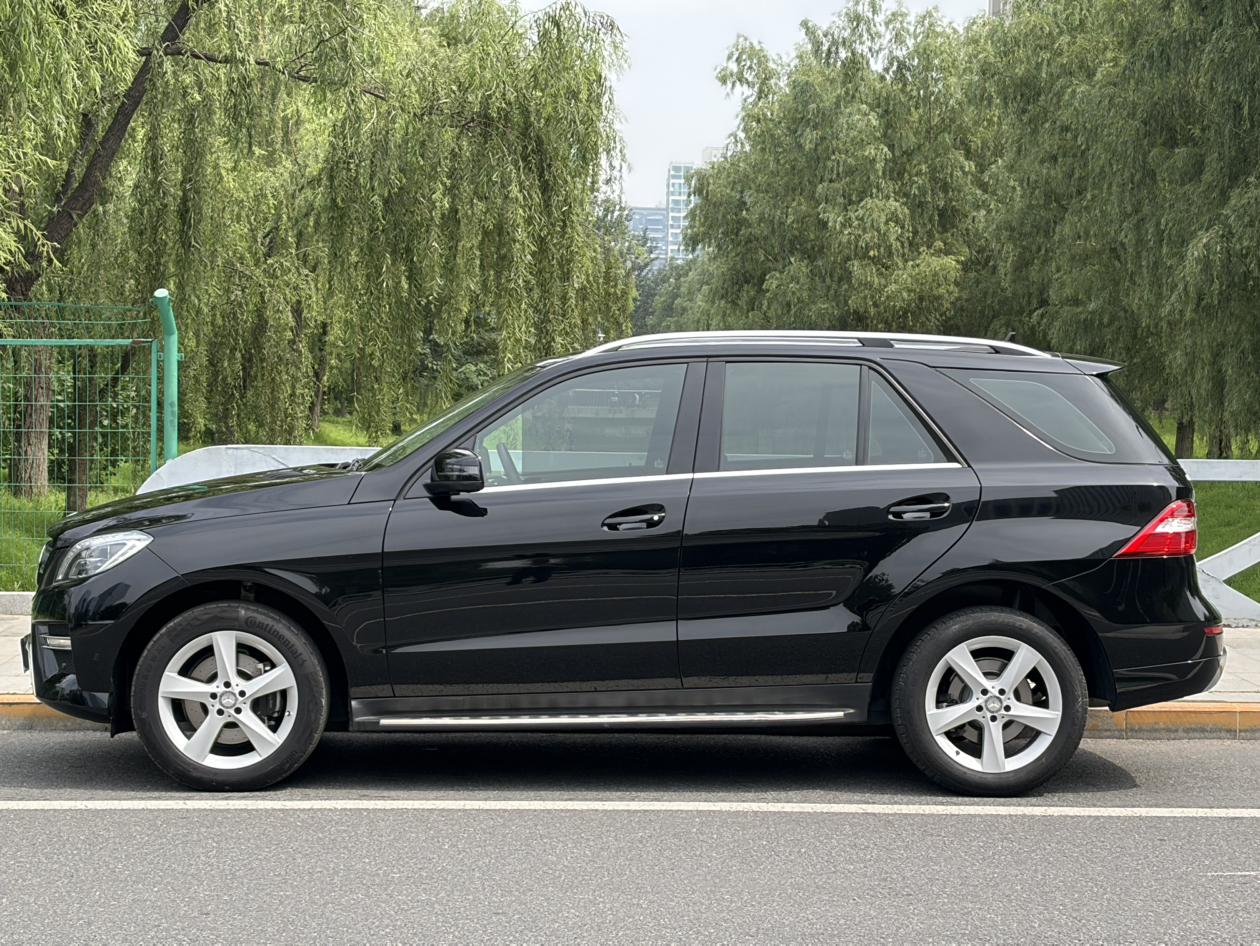 Mercedes-Benz M-Класс 2015 thumb 2