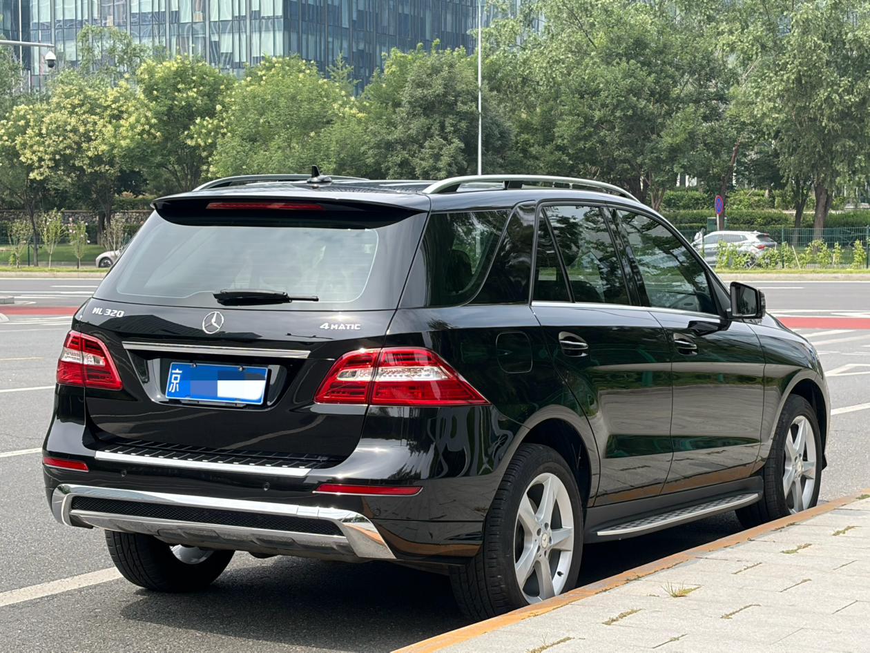 Mercedes-Benz M-Класс 2015 thumb 5