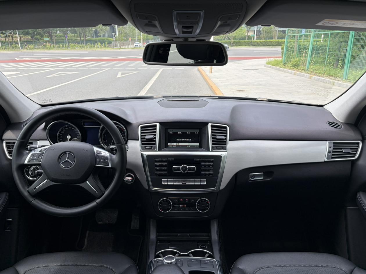 Mercedes-Benz M-Класс 2015 thumb 7