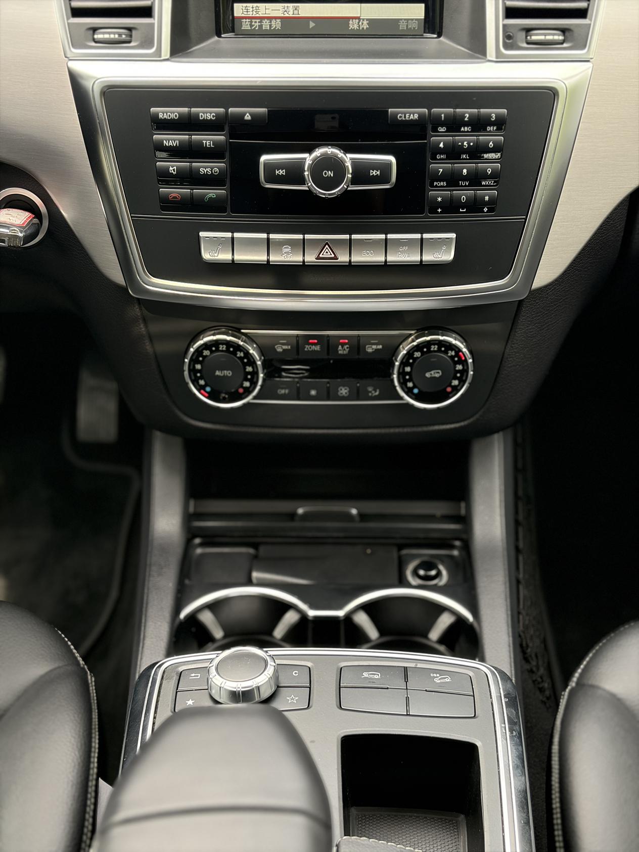Mercedes-Benz M-Класс 2015 thumb 11
