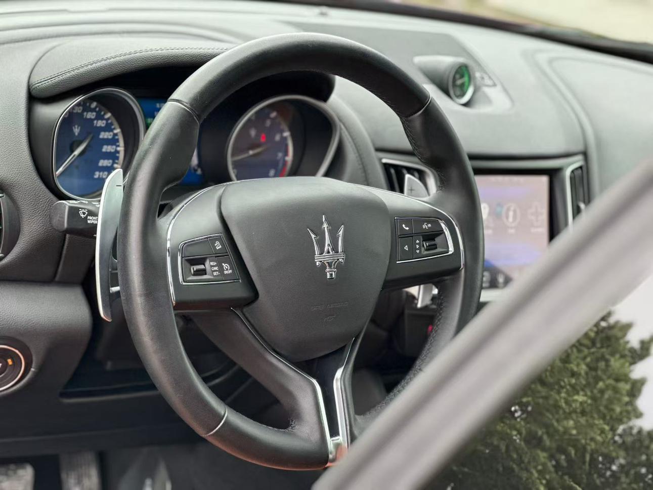 Maserati Levante 2016 thumb 4