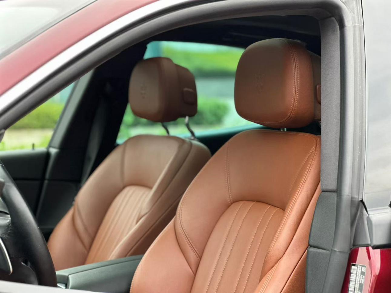 Maserati Levante 2016 thumb 6