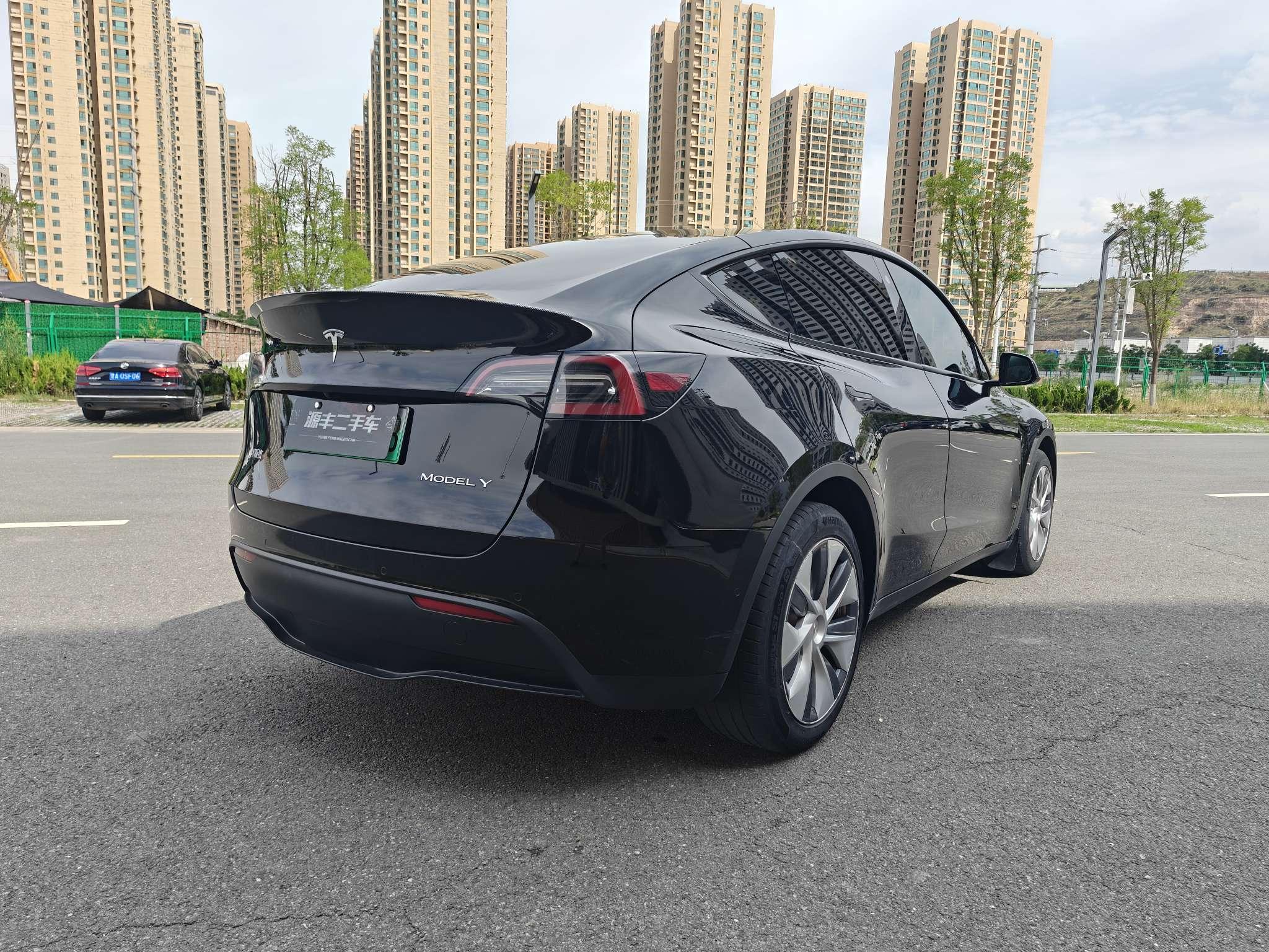 Tesla Model Y 2022 thumb 5