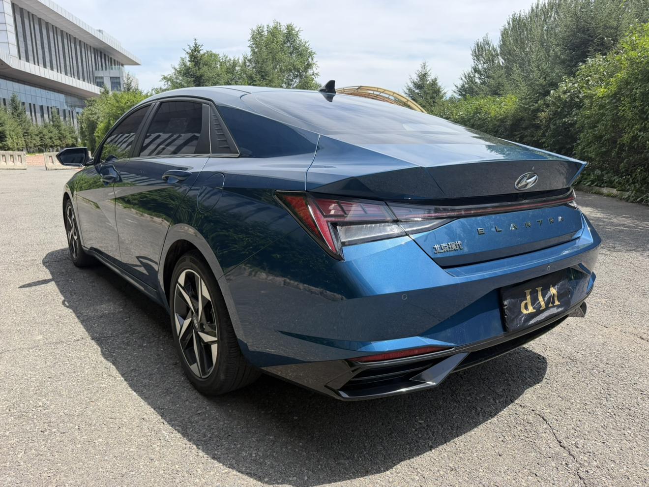 Hyundai Elantra 2022 thumb 2