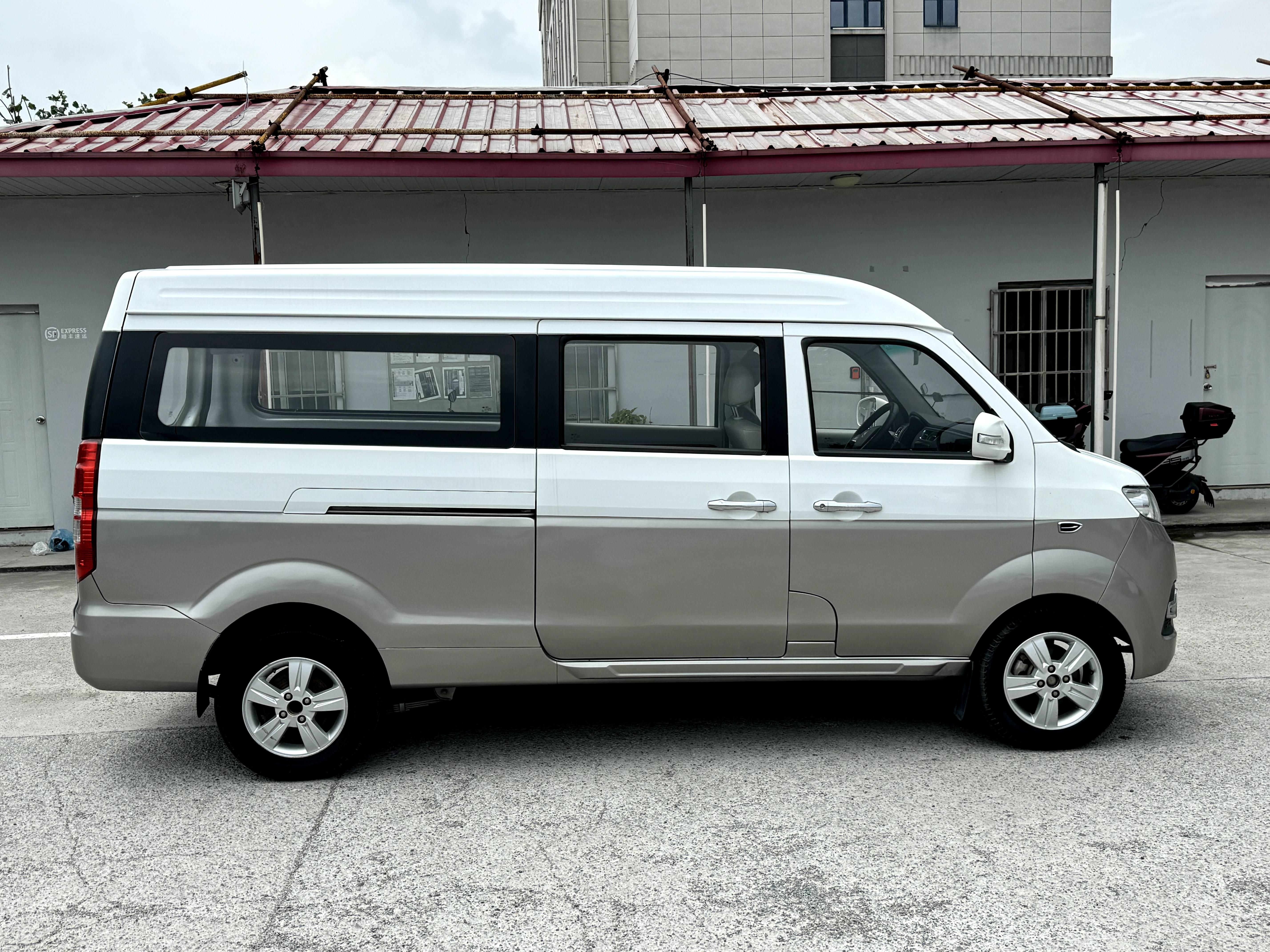 Jinbei Sea Lion 2019 thumb 6
