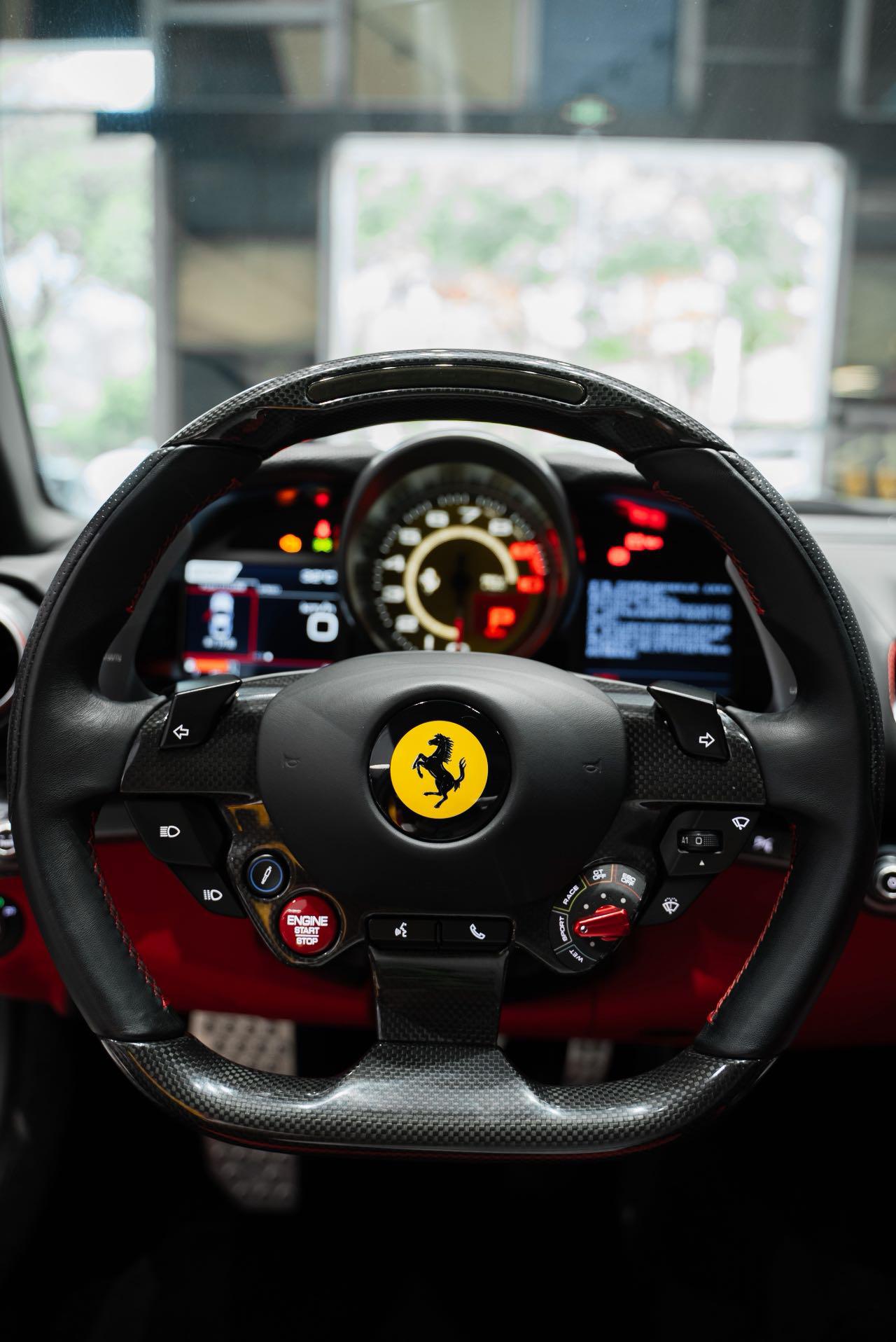 Ferrari 812 2017 thumb 2