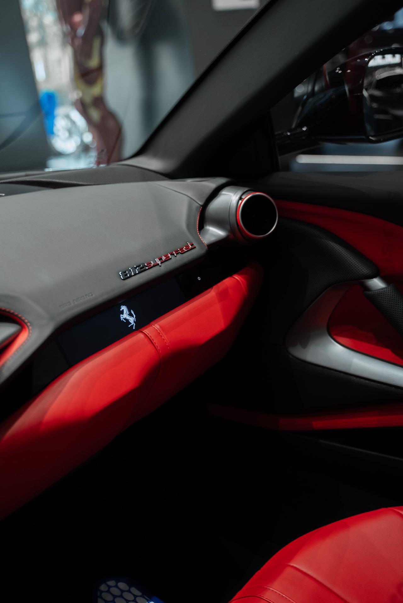 Ferrari 812 2017 thumb 4