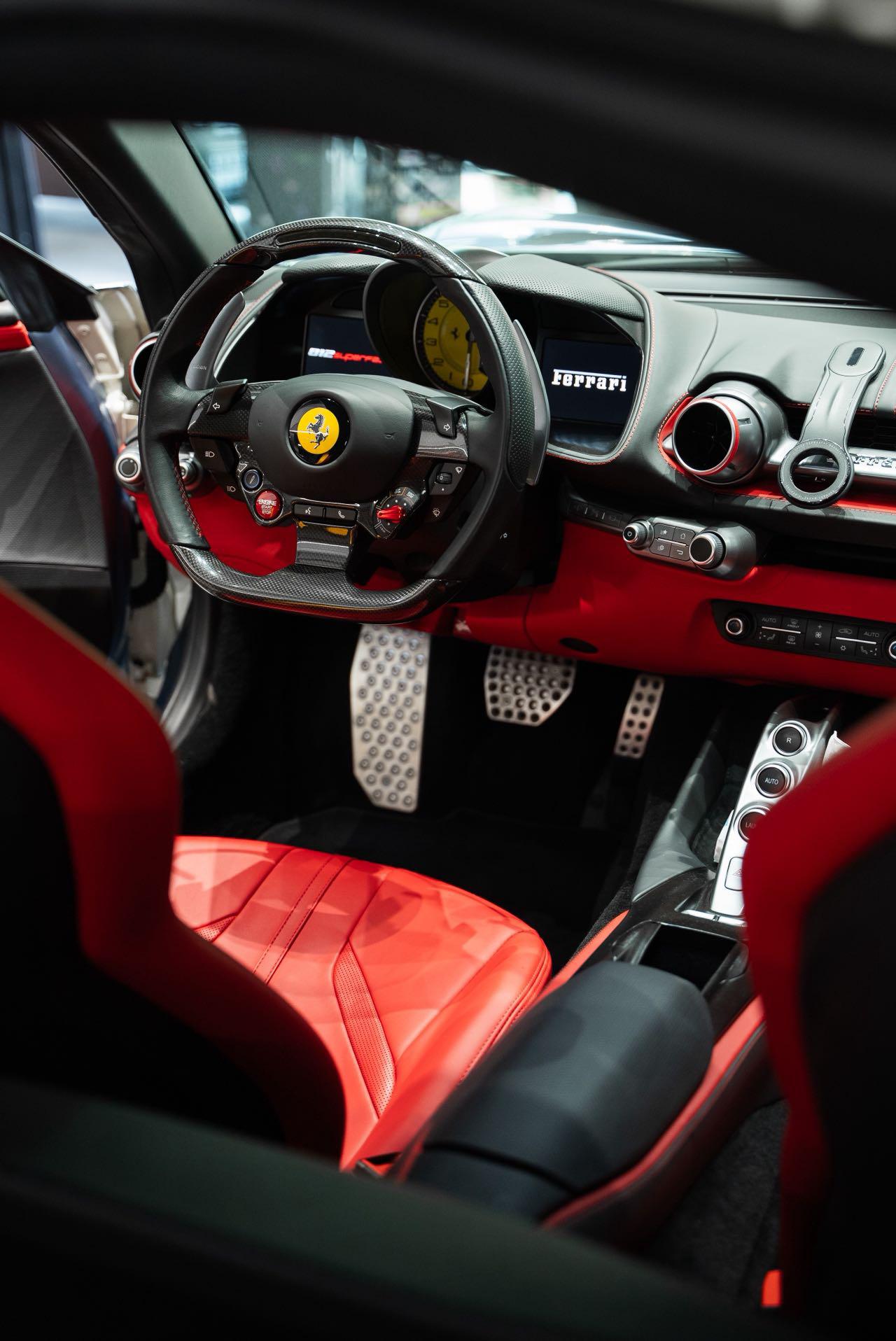 Ferrari 812 2017 thumb 8