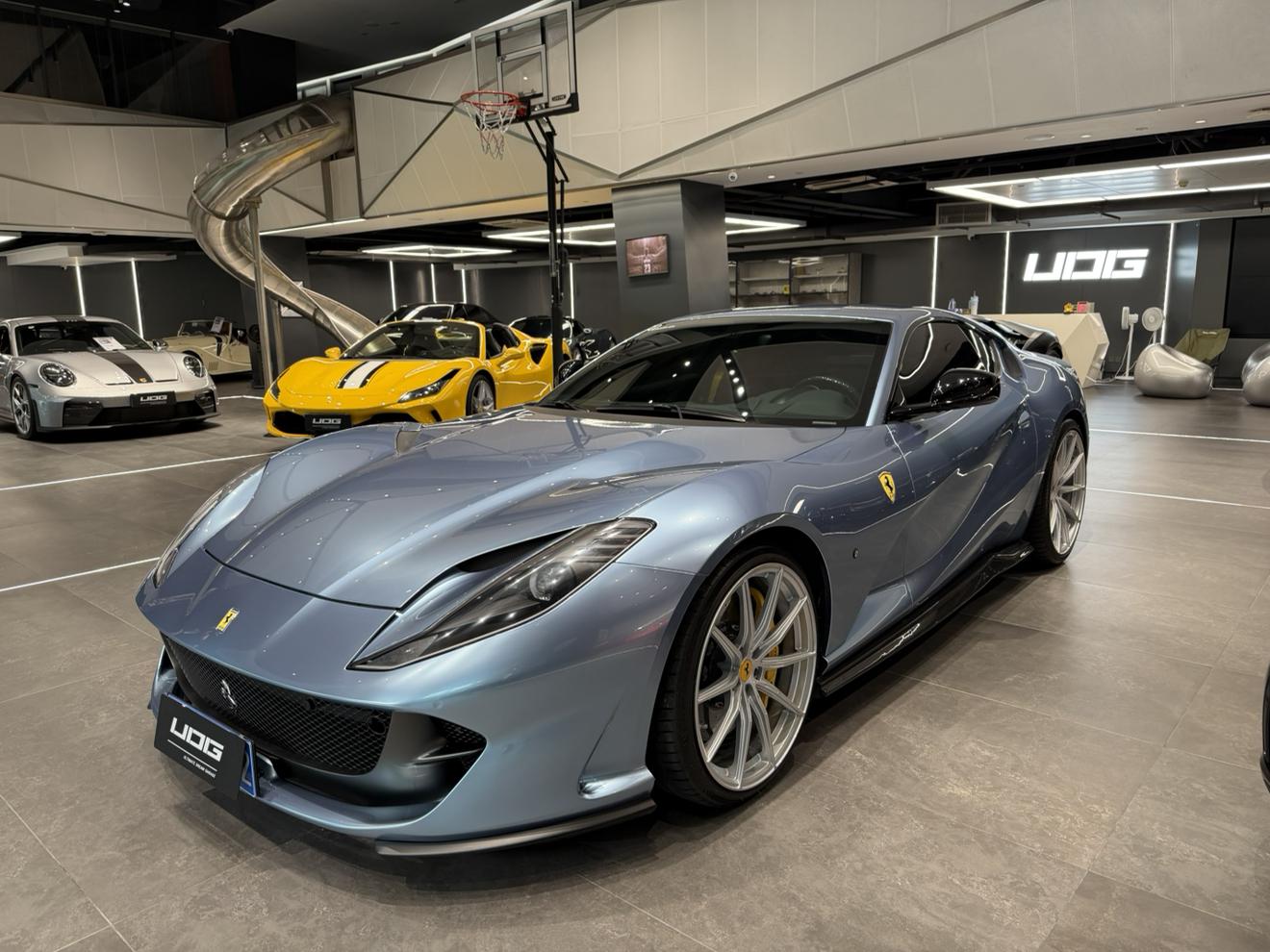Ferrari 812 2017 thumb 12