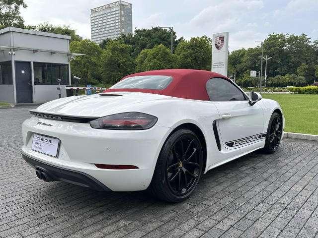Porsche 718 2025 thumb 3