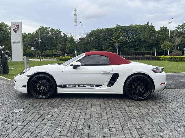 Porsche 718 2025 thumb 10
