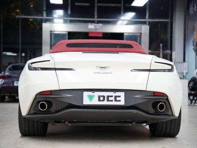 Aston Martin DB11 2019 thumb 4
