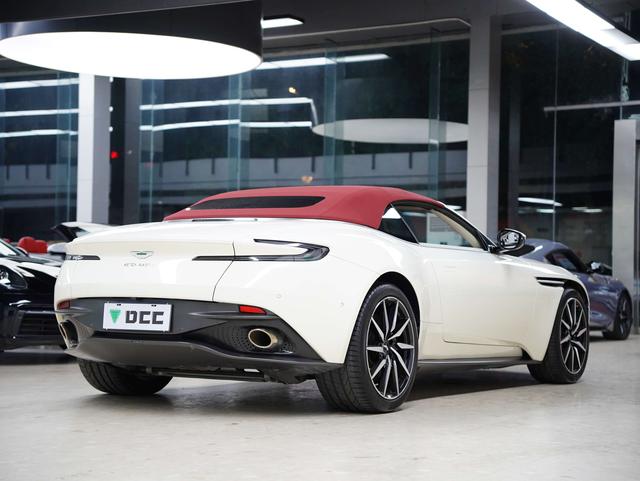Aston Martin DB11 2019 thumb 5