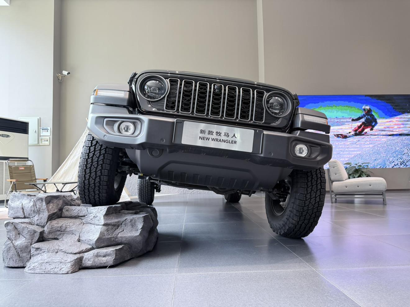 Jeep Wrangler 2024 thumb 3