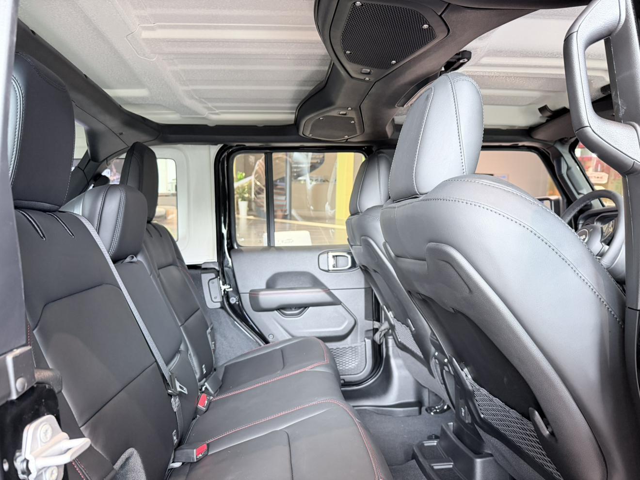 Jeep Wrangler 2024 thumb 12
