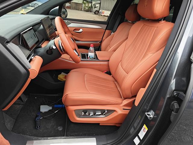 BYD Tang L DM 2025 thumb 5