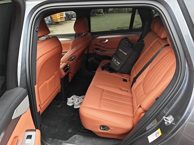 BYD Tang L DM 2025 thumb 7
