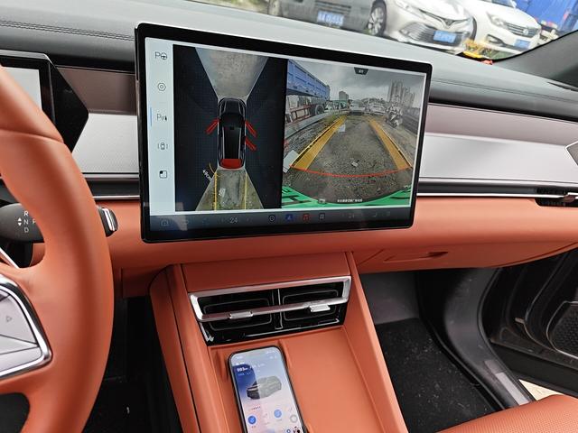 BYD Tang L DM 2025 thumb 10