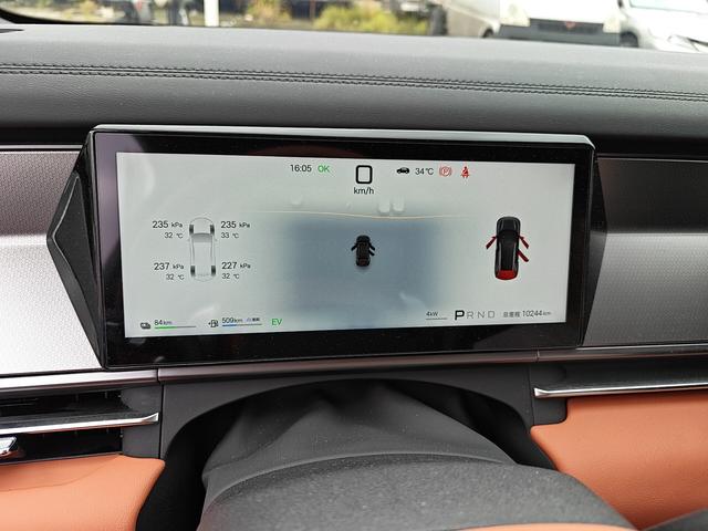 BYD Tang L DM 2025 thumb 11