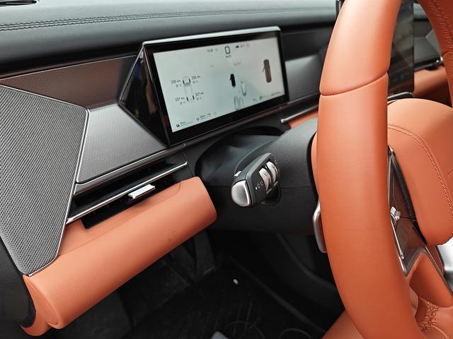 BYD Tang L DM 2025 thumb 12