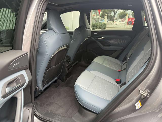 Audi Q6L e-tron 2026 thumb 8