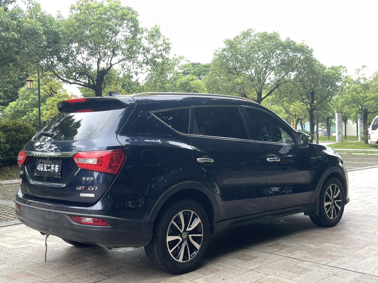 Dongfeng Fengon 580 2017 thumb 4