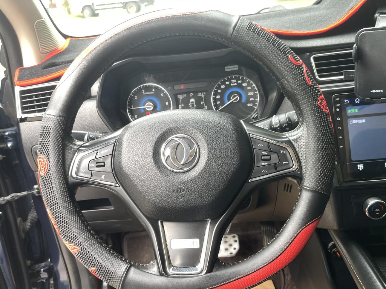 Dongfeng Fengon 580 2017 thumb 11