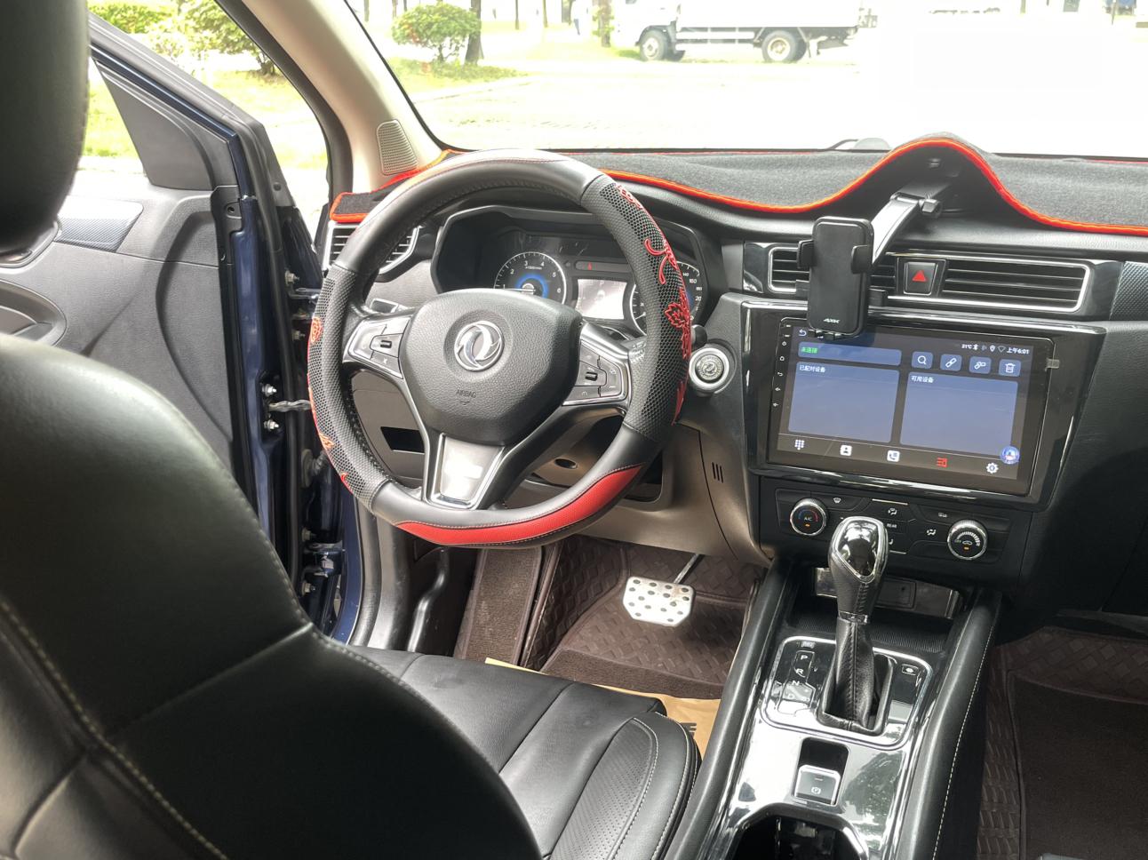 Dongfeng Fengon 580 2017 thumb 12