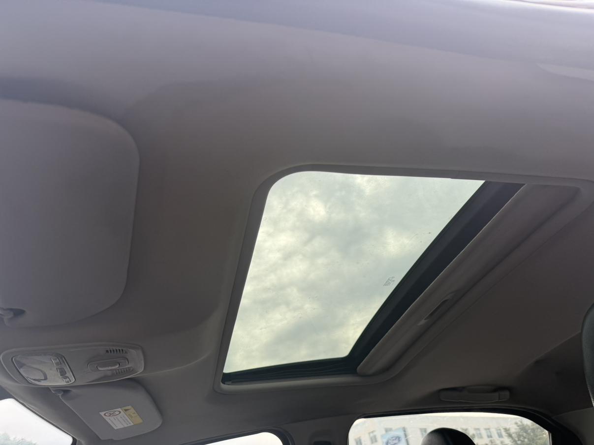 Peugeot 301 2014 thumb 12