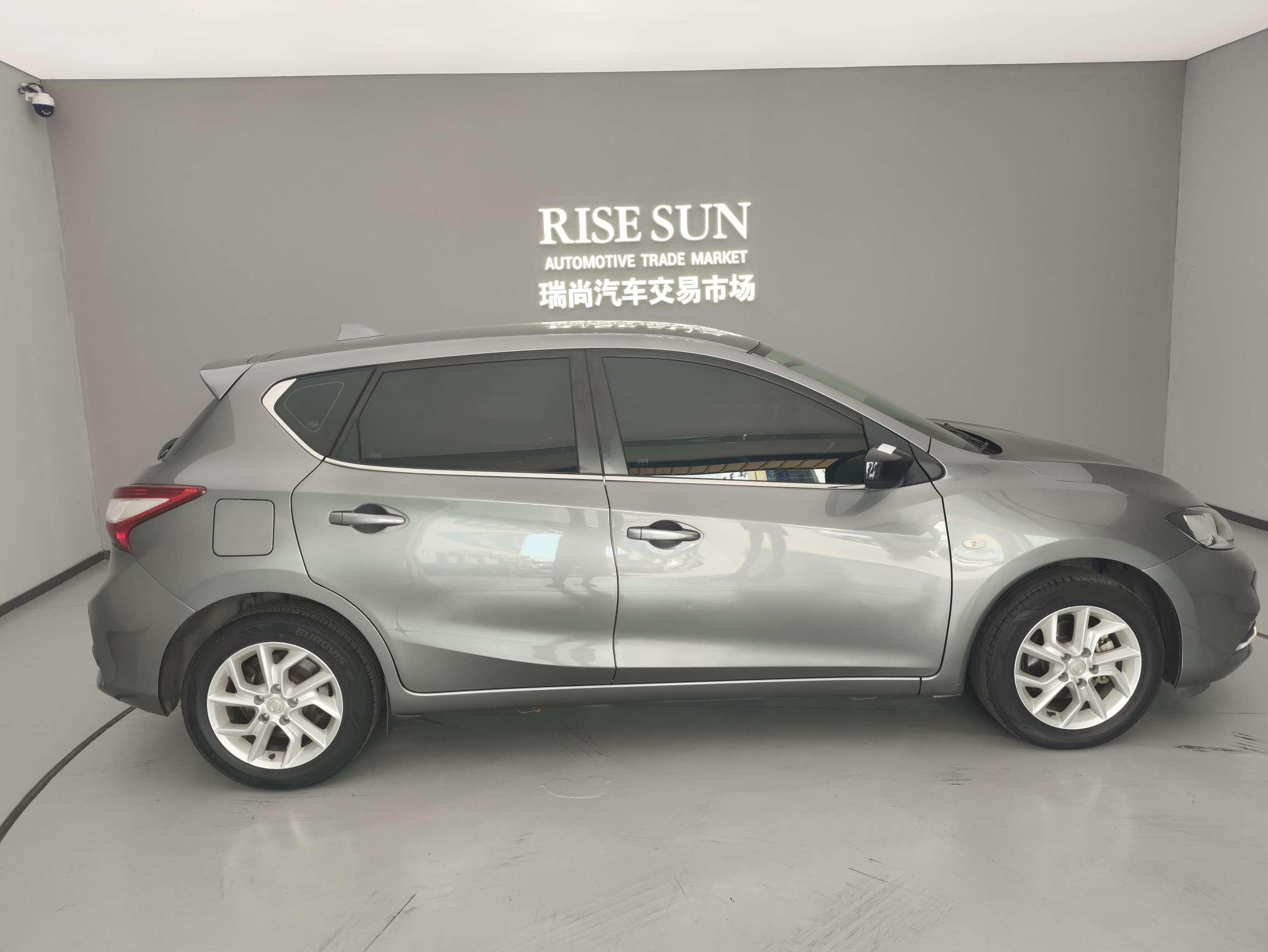 Nissan Tiida 2021 thumb 5