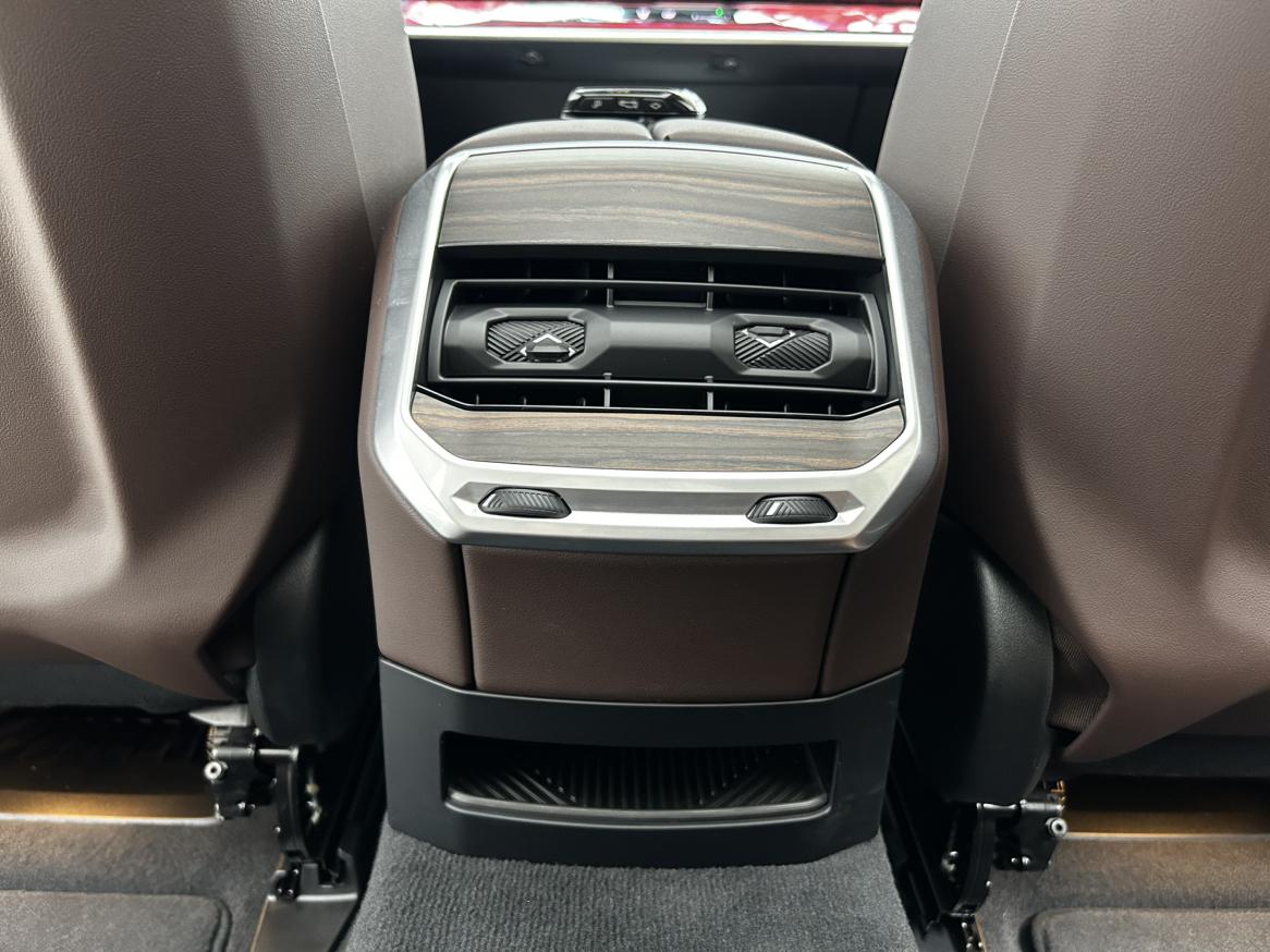 BMW 7 серии 2023 thumb 6