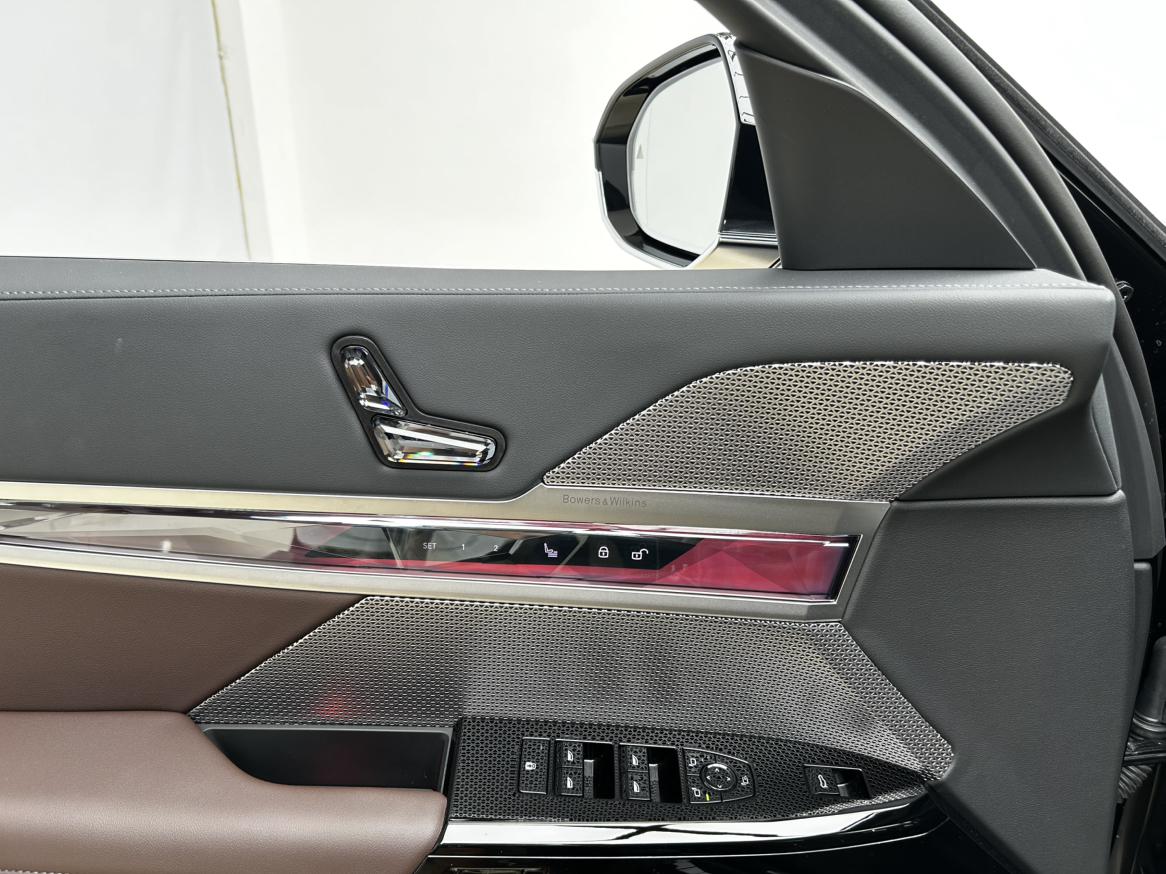 BMW 7 серии 2023 thumb 7