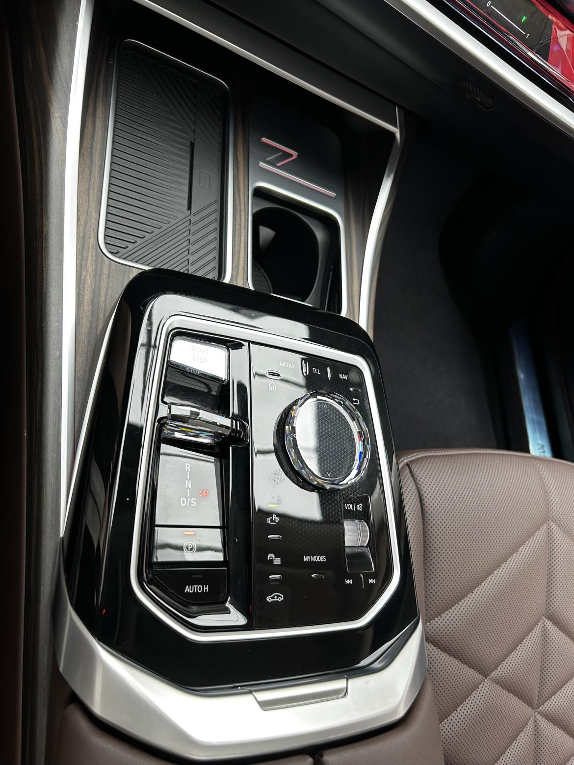 BMW 7 серии 2023 thumb 8