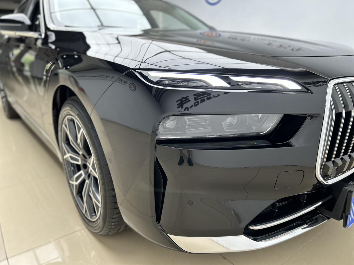 BMW 7 серии 2023 thumb 11