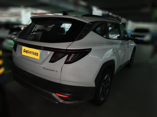 Hyundai Tucson 2025 thumb 2