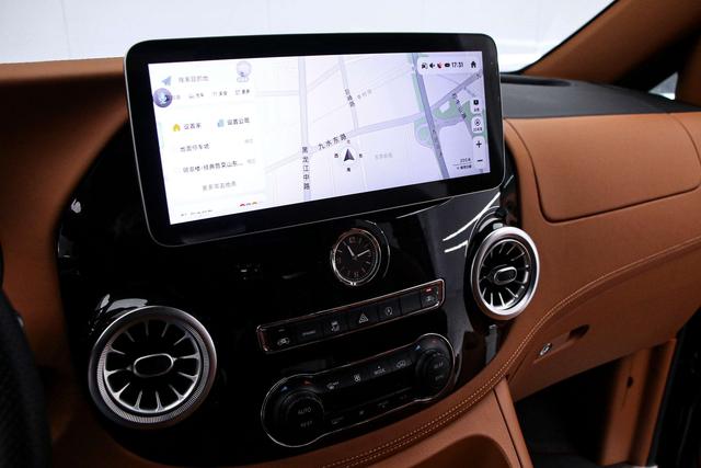 Mercedes-Benz Wei Ting 2023 thumb 3