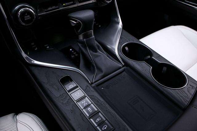 Lexus LX 2024 thumb 12