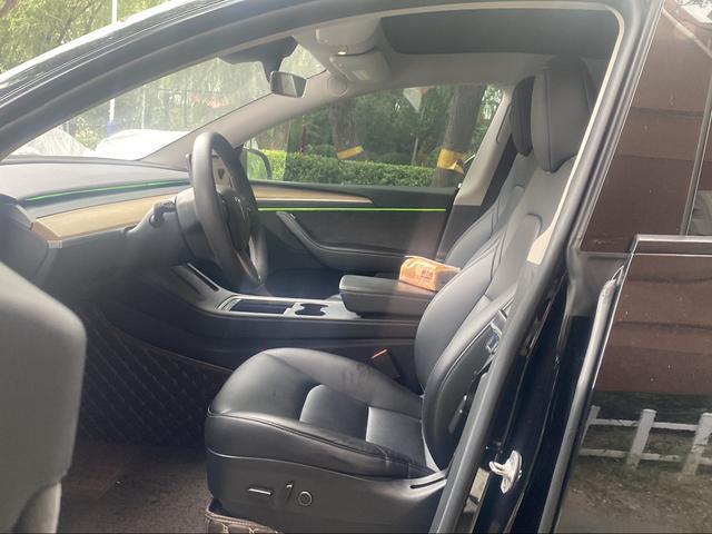 Tesla Model Y 2022 thumb 5
