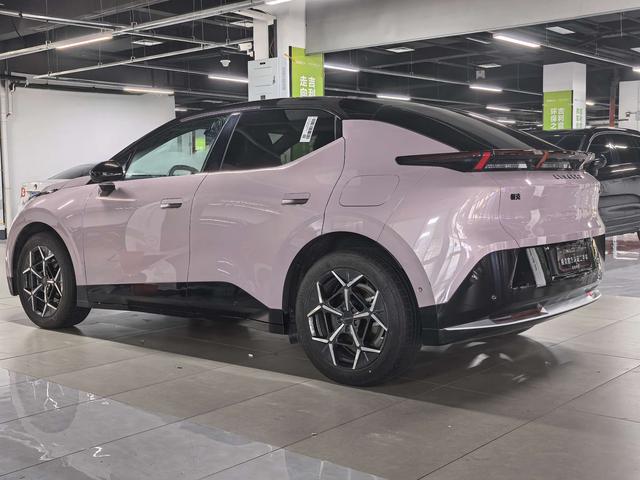 Lynk & Co Z20 2025 thumb 2