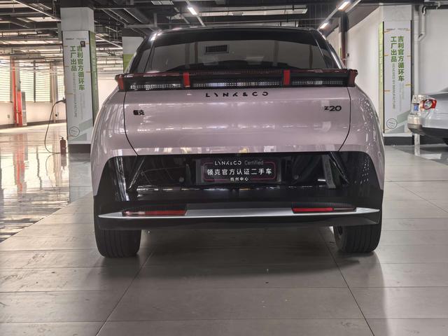 Lynk & Co Z20 2025 thumb 3