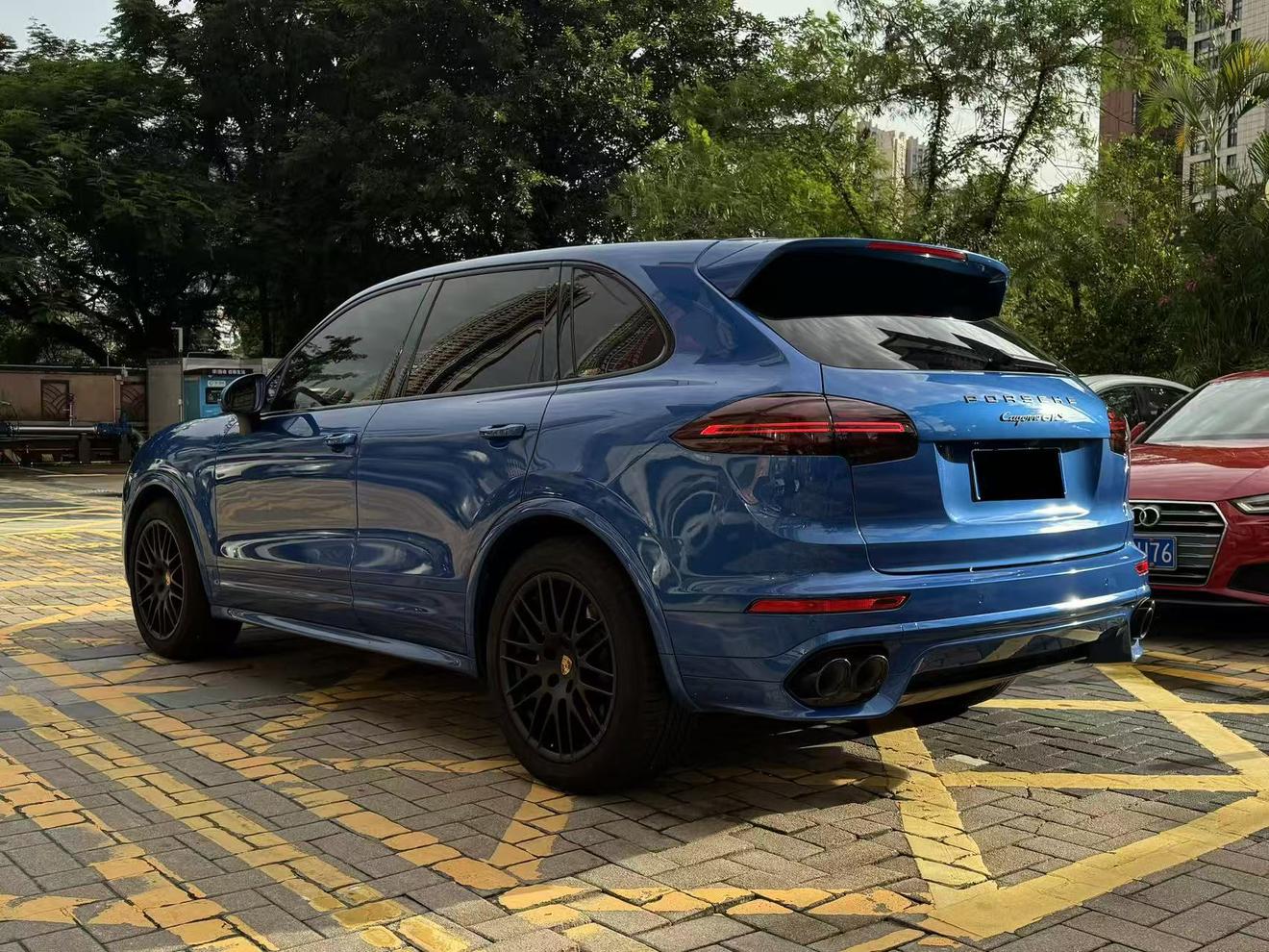 Porsche Cayenne 2016 thumb 2