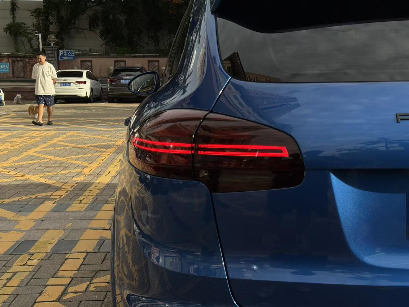 Porsche Cayenne 2016 thumb 6