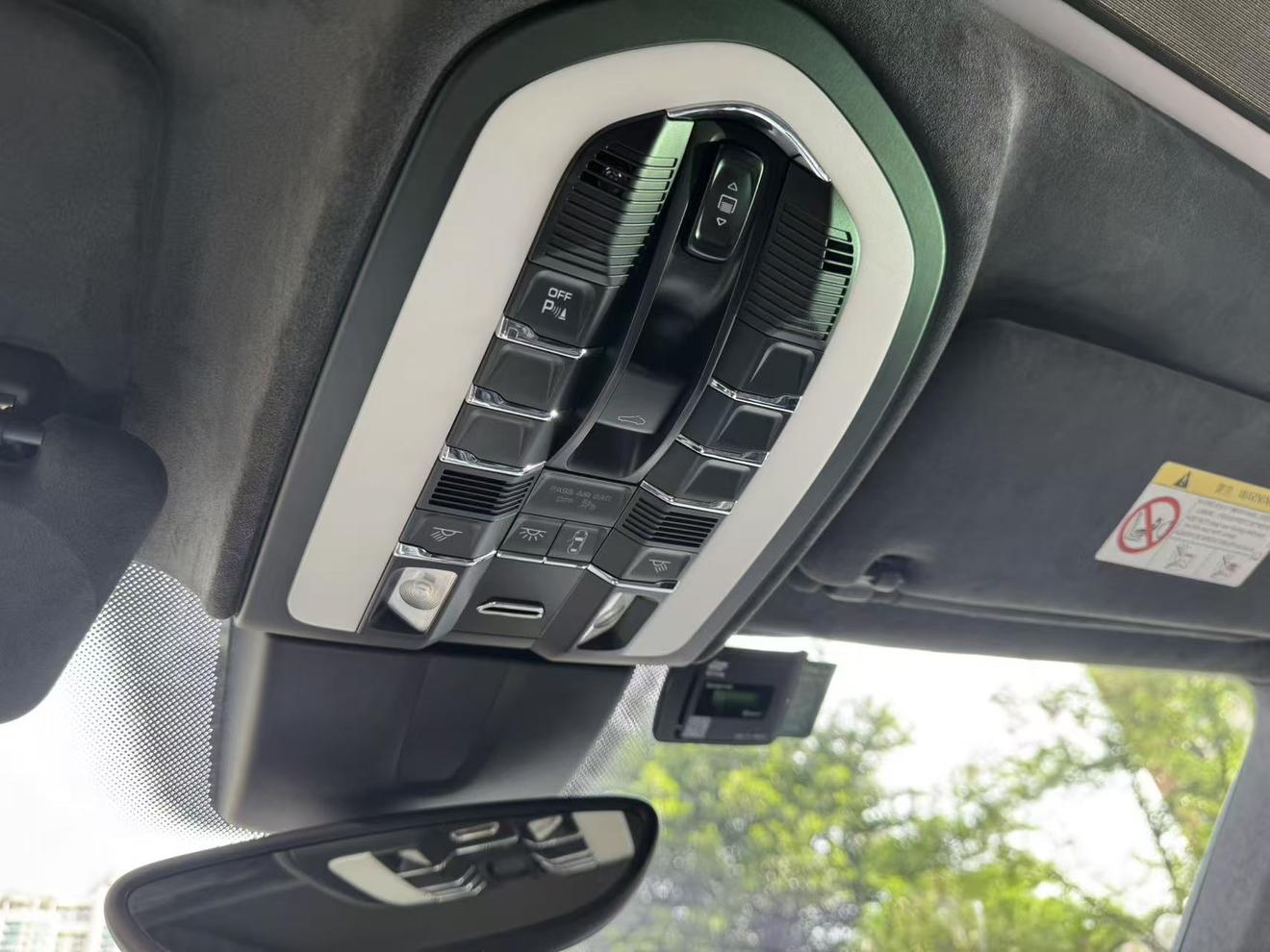 Porsche Cayenne 2016 thumb 12