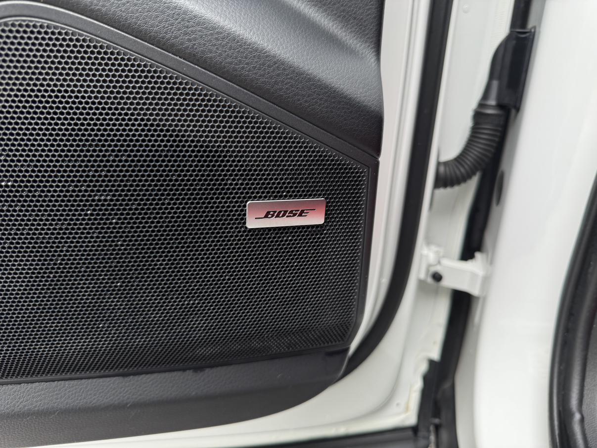 Porsche Cayenne 2023 thumb 4