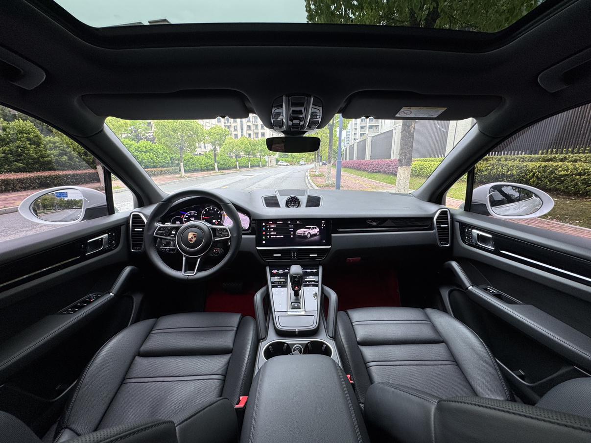 Porsche Cayenne 2023 thumb 5