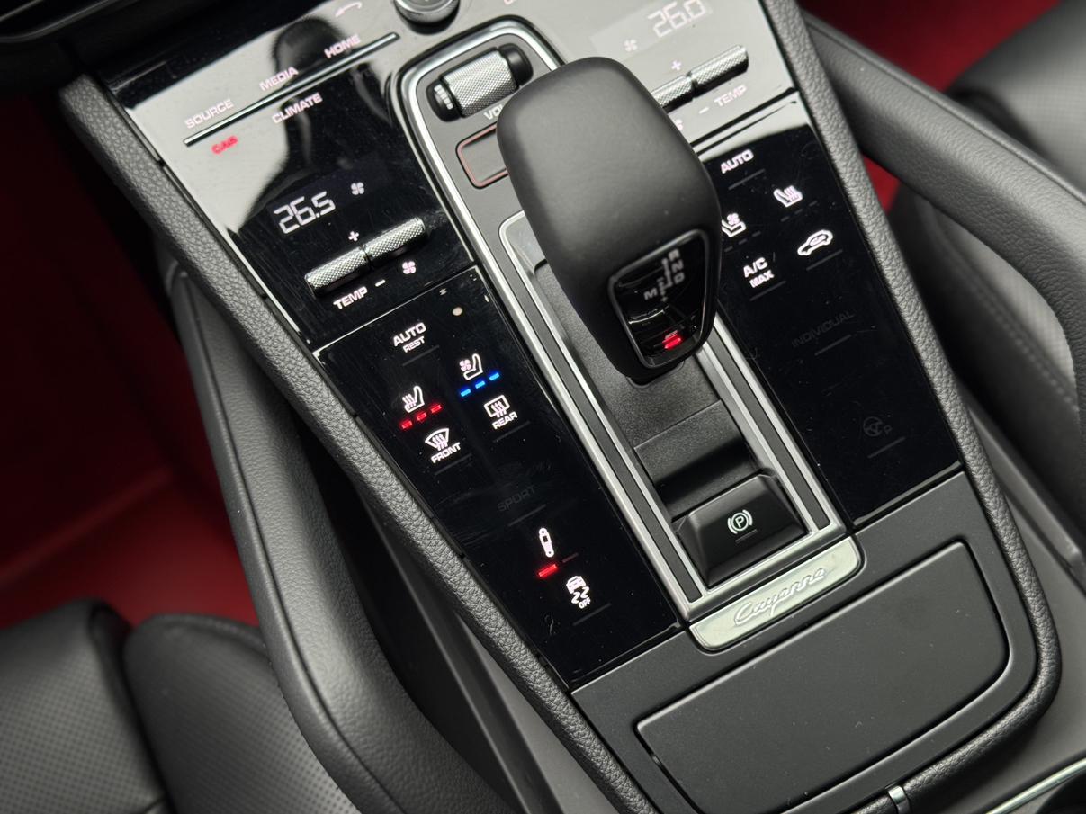 Porsche Cayenne 2023 thumb 7